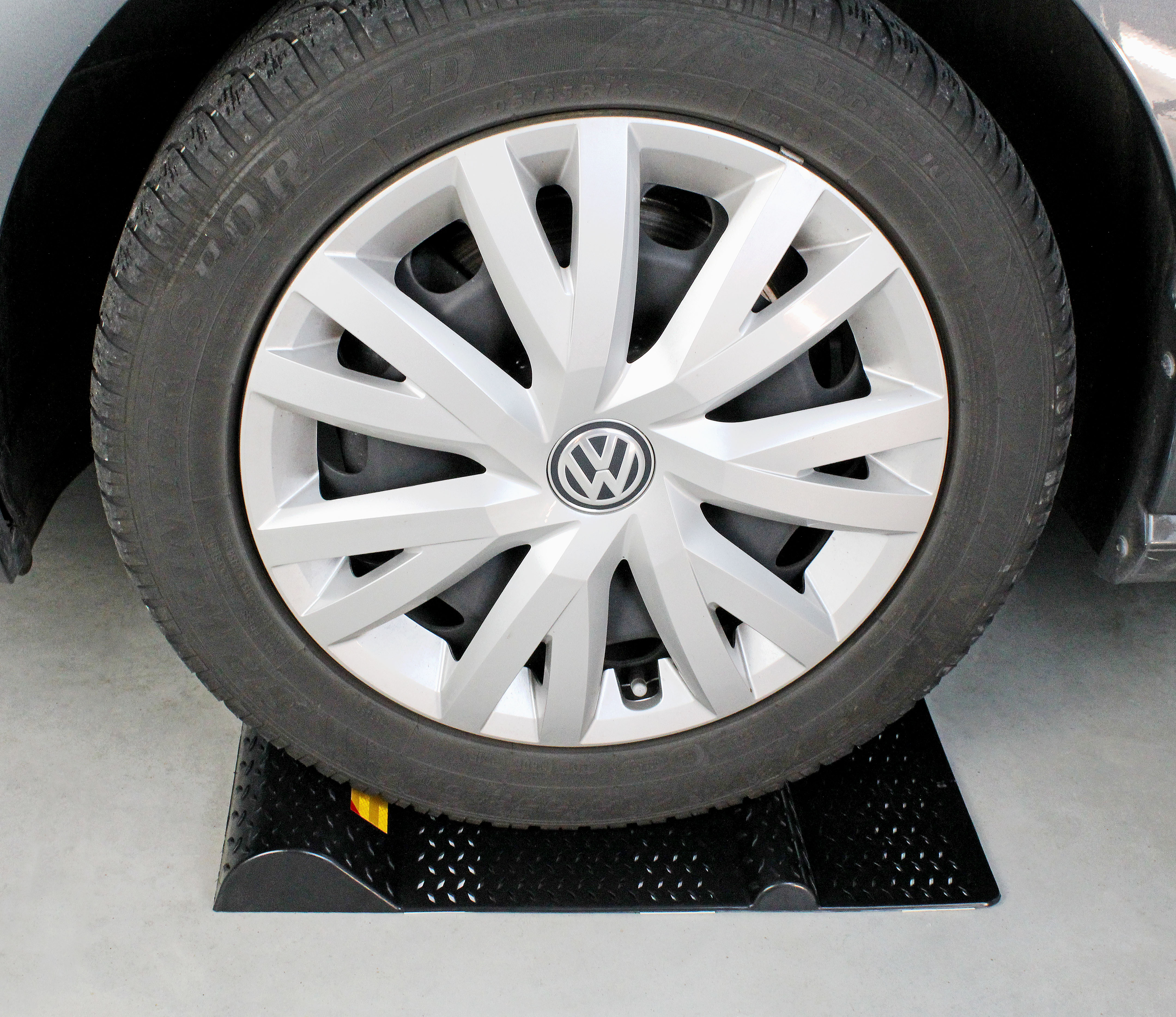 4DOOR Autostopper-Matte selbstkelebende Einparkhilfe,rutschfest, Schwarz für PKW BILD 3
