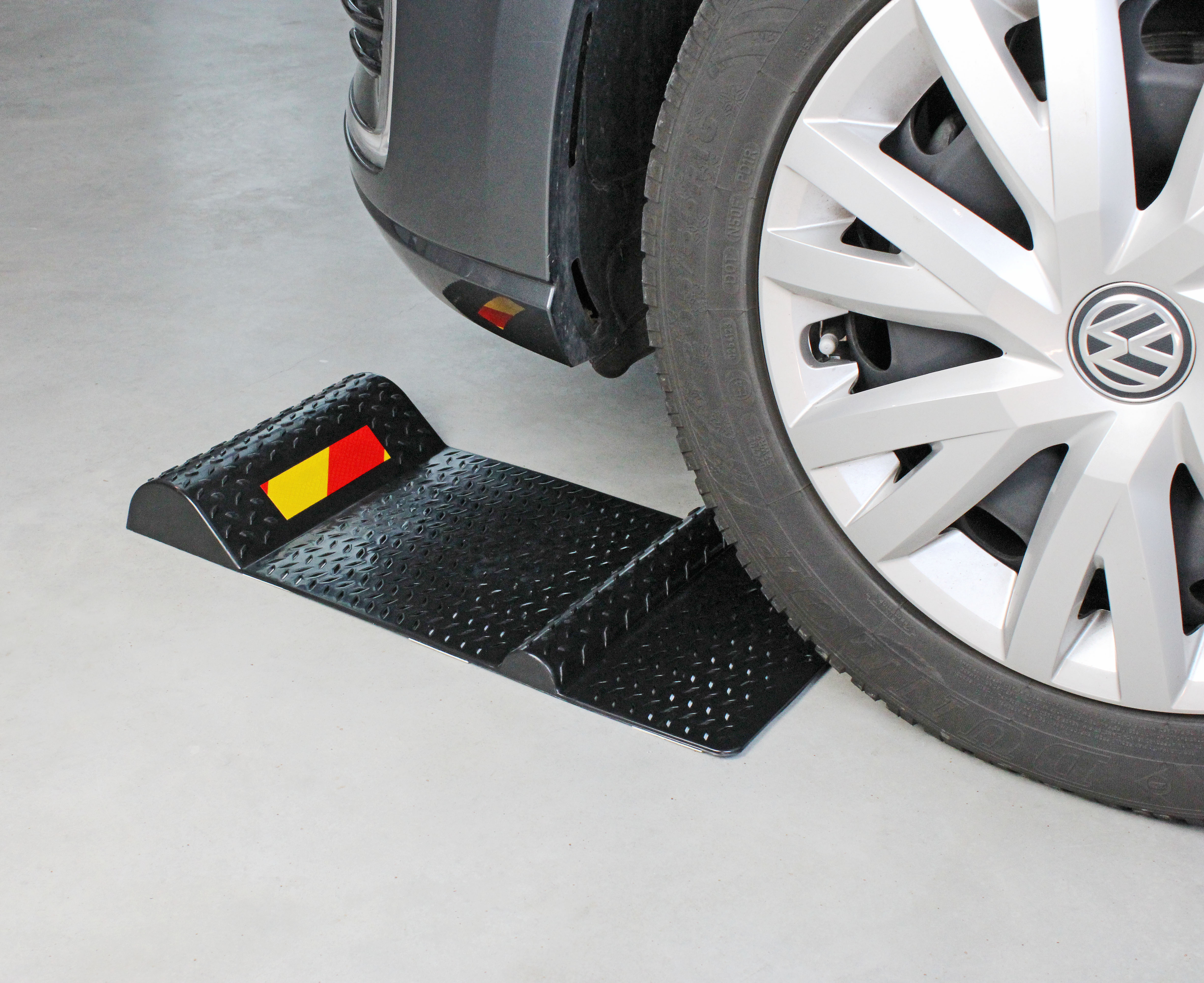 4DOOR Autostopper-Matte selbstkelebende Einparkhilfe,rutschfest, Schwarz für PKW BILD 2